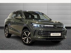 Green Used 2025 VW Tiguan Edition SUV | £33,295