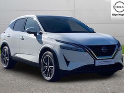 White Used 2022 Nissan Qashqai Tekna SUV | £17,373 (Fair price)