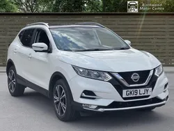 White Used 2019 Nissan Qashqai N-Connecta SUV | £12,495 (Good price)