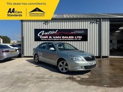 Green Used 2009 Skoda Octavia Elegance Hatchback | £2,495 (A bit pricey)