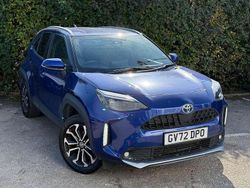 Blue Used 2022 Toyota Yaris Hybrid Design SUV | £20,999 (Fair price)