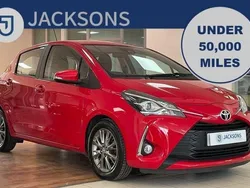 Red Used 2017 Toyota Yaris Hatchback | £9,340 (Fair price)