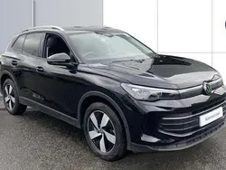 Black Used 2024 VW Tiguan Match SUV | £32,515 (Fair price)