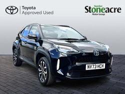 Black Used 2023 Toyota Yaris Hybrid Design SUV | £21,250 (Fair price)