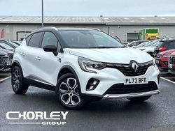 White Used 2023 Renault Captur Techno SUV | £18,265 (Fair price)