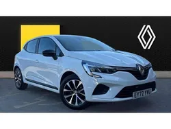 White Used 2023 Renault Clio V Evolution Hatchback | £12,923 (Good price)