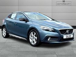 Blue Used 2014 Volvo V40 Estate | £5,449 (Fair price)