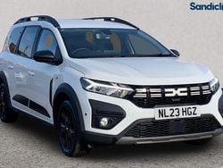 Solid glacier white Used 2023 Dacia Jogger Extreme MPV | £14,945 (Fair price)