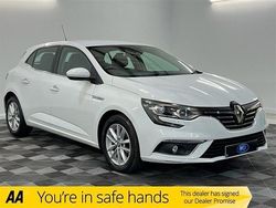 White Used 2016 Renault Mégane IV Dynamique Hatchback | £7,480 (Fair price)