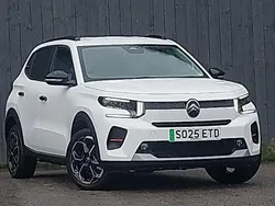 Special solid polar white New 2025 Citroën e-C3 Hatchback | £19,798 (Fair price)