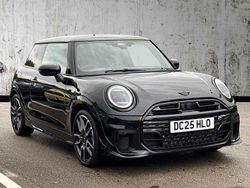 Black Used 2025 Mini Cooper S Hatch Hatchback | £30,798 (Expensive)
