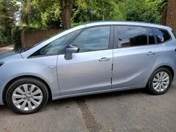 Flip chip silver Used 2017 Vauxhall Zafira Design Edition MPV | £5,250