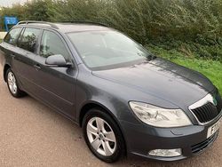 Grey Used 2011 Skoda Octavia Elegance Estate | £3,499 (Good price)