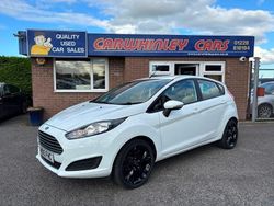 Frozen white Used 2015 Ford Fiesta Style Hatchback | £7,995 (Expensive)