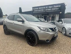 Silver Used 2015 Nissan Qashqai Tekna SUV | £4,500