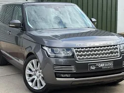 Used 2017 Land Rover Range Rover Vogue SE SUV | £20,995 (Good price)
