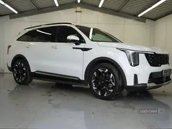 White Used 2025 Kia Sorento 4 SUV | £47,995 (Fair price)