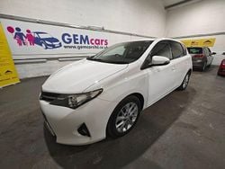 White Used 2013 Toyota Auris Sport Hatchback | £3,975 (Expensive)