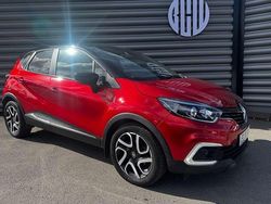 Red and black Used 2019 Renault Captur Iconic SUV | £11,150 (Fair price)