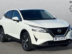 White Used 2022 Nissan Qashqai N-Connecta SUV | £18,216 (Good price)