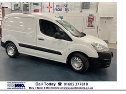 White Used 2016 Citroën Berlingo XTR MPV | £3,420 (Super price)