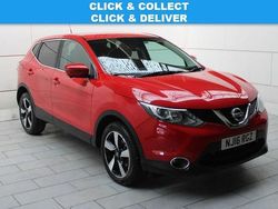 Red Used 2016 Nissan Qashqai N-Connecta SUV | £8,250 (Fair price)