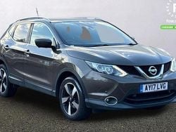 Bronze Used 2016 Nissan Qashqai N-Vision SUV | £9,799 (Fair price)