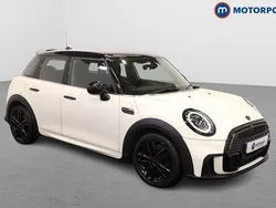 White Used 2021 Mini Cooper Hatch Hatchback | £19,199 (Expensive)