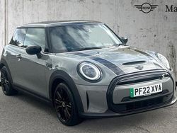 Moonwalk grey Used 2022 Mini Cooper S Level 2 Hatchback | £16,066 (Fair price)