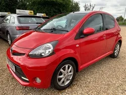 Red Used 2014 Toyota Aygo Hatchback | £2,595 (Fair price)