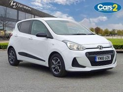 White Used 2018 Hyundai i10 GO! Hatchback | £8,450 (Fair price)