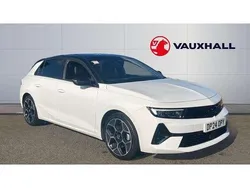 White Used 2024 Vauxhall Astra Ultimate Hatchback | £18,812 (Fair price)