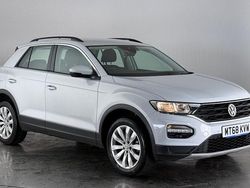 Used 2020 VW T-Roc SE SUV | £12,300 (Fair price)