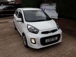White Used 2015 Kia Picanto 2 Hatchback | £4,695 (Fair price)
