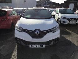 White Used 2017 Renault Kadjar Signature SUV | £6,995 (Fair price)