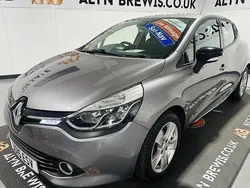 Oyster grey metallic Used 2015 Renault Clio IV Dynamique Hatchback | £6,499 (Fair price)