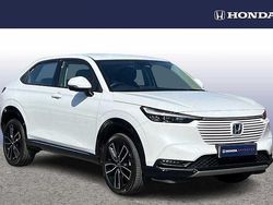 Platinum white Used 2025 Honda HR-V Advance SUV | £30,329 (Expensive)