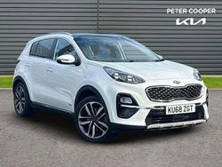 White Used 2018 Kia Sportage 4 SUV | £17,998 (Fair price)