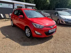 Red Used 2014 Hyundai i20 Active Hatchback | £2,995 (Expensive)