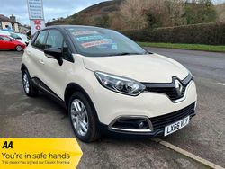 Black/cream Used 2016 Renault Captur Dynamique SUV | £6,995 (Fair price)