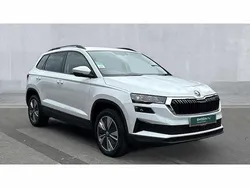 Moon white metallic Used 2023 Skoda Karoq SE Drive SUV | £20,850 (Fair price)