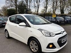 White Used 2014 Hyundai i10 SE Hatchback | £7,490 (Fair price)