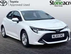 White Used 2019 Toyota Corolla Hatchback | £14,000 (Fair price)
