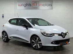 White Used 2016 Renault Clio IV Dynamique Hatchback | £7,195 (Fair price)