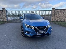 Blue Used 2017 Nissan Qashqai Tekna SUV | £12,199 (Fair price)