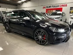 Black Used 2019 VW Golf VII R Estate | £22,950 (Fair price)