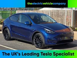Blue Used 2022 Tesla Model Y Long Range SUV | £29,995 (A bit pricey)