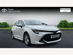 White Used 2019 Toyota Corolla Hatchback | £11,705 (Fair price)