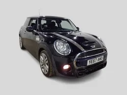 Midnight black Used 2017 Mini Cooper S Hatch Hatchback | £9,795 (Fair price)