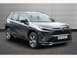New 2025 Toyota RAV4 Design SUV | £39,990 (Fair price)